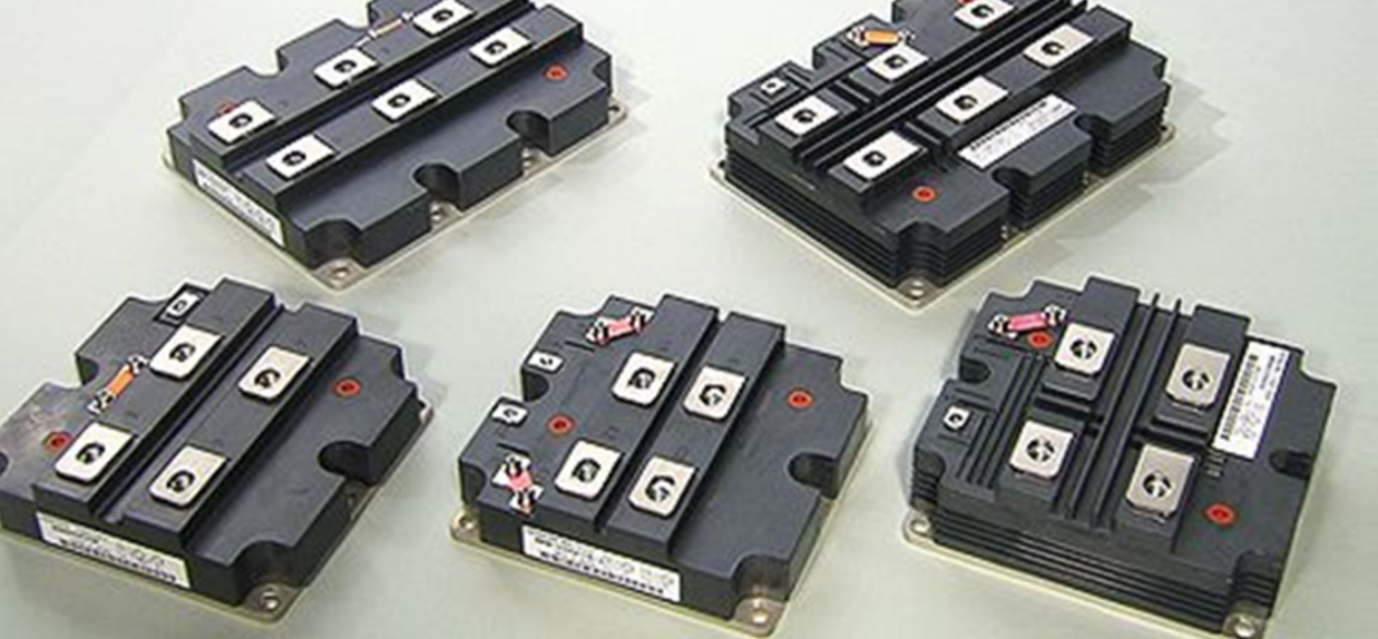 IGBT ？榉庾傲鞒逃敕庾袄讨械氖忠障杲