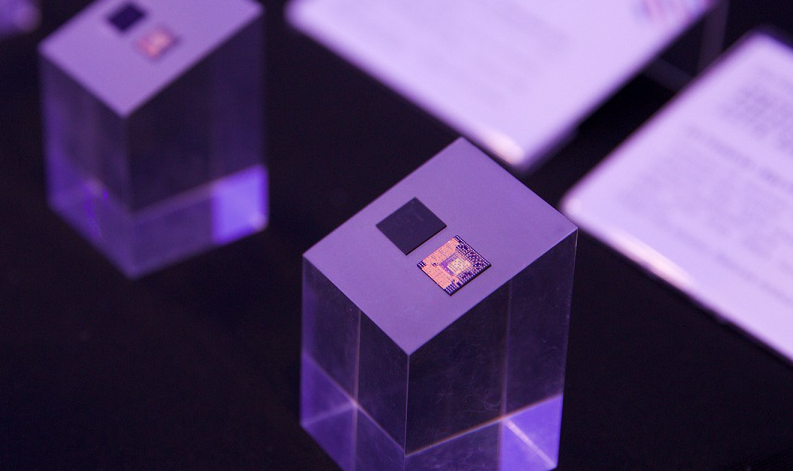 毫米波雷达芯片的特点作用、与芯片封装洗濯先容