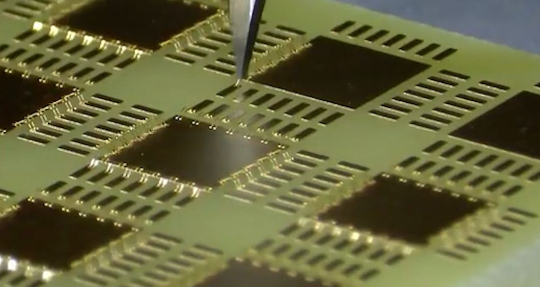 键合手艺在芯片制造中的主要性及演变和芯片封装洗濯先容