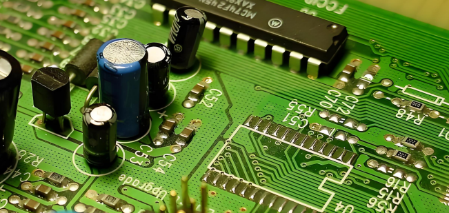 电子线路板洗濯时使用水基洗濯剂与溶剂洗濯剂的区别