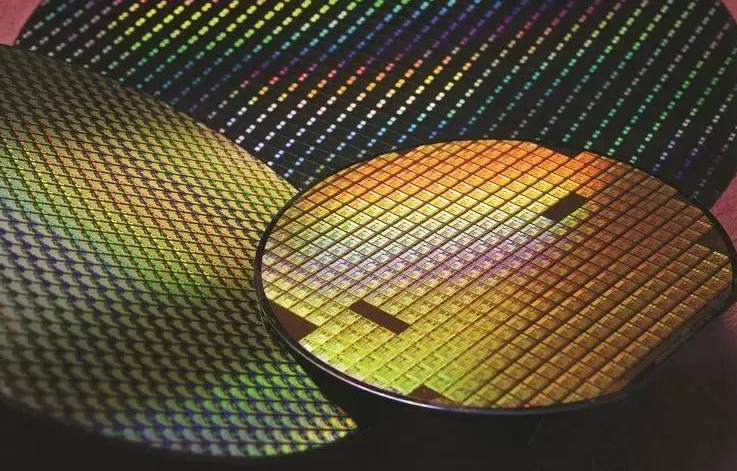 先进封装工艺与Chiplet手艺剖析和先进封装洗濯剂先容