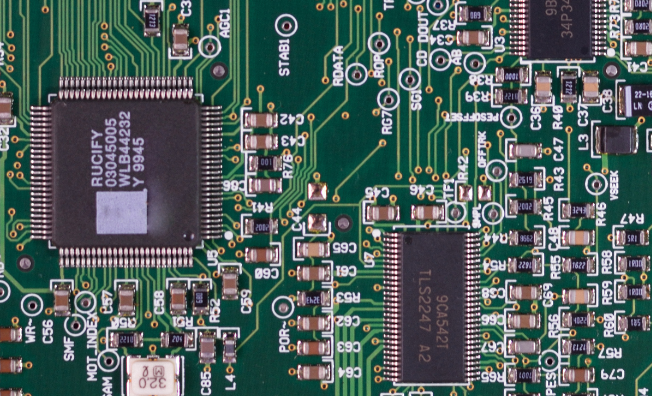电路板洗濯工艺和免洗制程的差别（电路板洗濯目的）